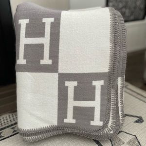 Hermes blanket